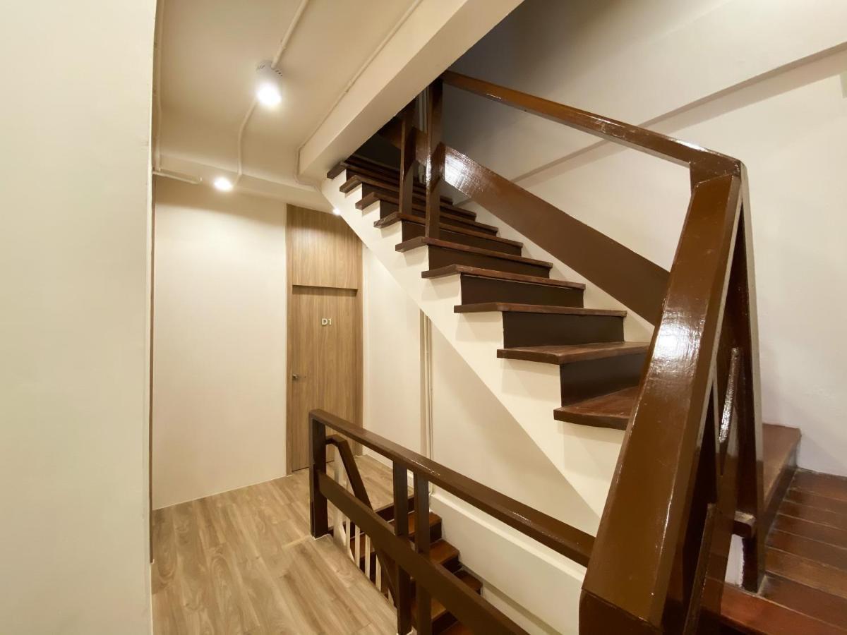 Ben&Pooh Hostel Бангкок Экстерьер фото