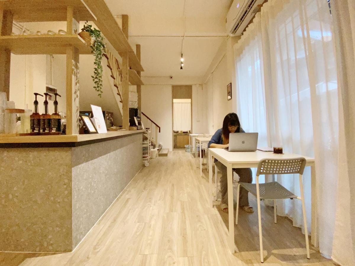 Ben&Pooh Hostel Бангкок Экстерьер фото