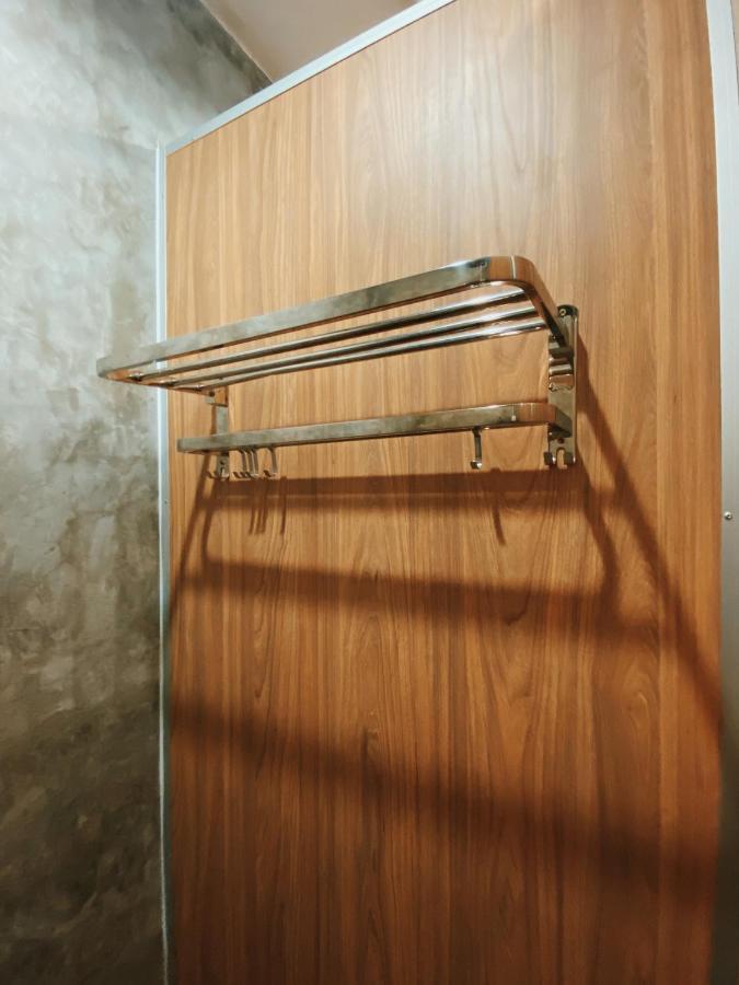 Ben&Pooh Hostel Бангкок Экстерьер фото